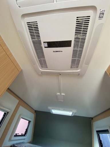 Dometic Klimaanlage im Pickup Camper mit Kühl- und Heizfunktion