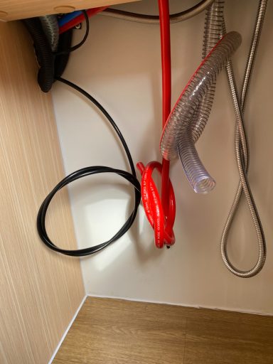 Gasflaschenfach im Pickup Camper für zwei Gasflaschen