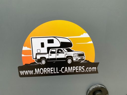 Morrell Campers Logo mit Internetadresse zur Kontaktaufnahme und Website